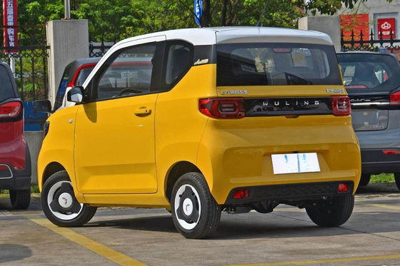 Mobil Mini EV 120-170KM Mobil Wuling Ev 3 Pintu 4 Kursi Ukuran Kompak