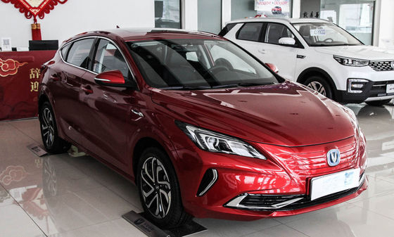 405KM Changan Eado ET Pure Electric Compact Mobil Sedan Kabin Nyaman
