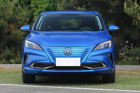 405KM Changan Eado ET Pure Electric Compact Mobil Sedan Kabin Nyaman