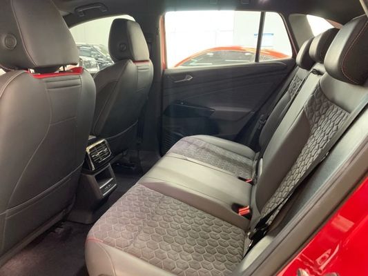 ID4 X 2023 Mobil VW EV 425-607KM SUV Berkecepatan Tinggi 5 Pintu 5 Kursi