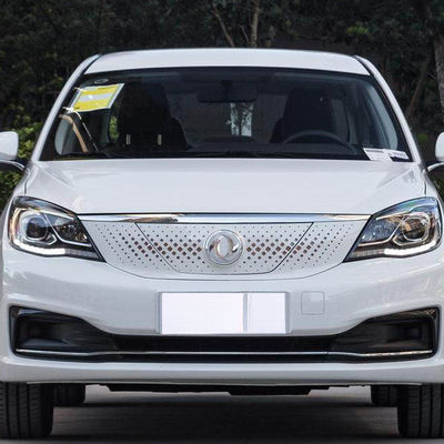 400KM Dongfeng Fengshen E70 Mobil Kompak Listrik Murni 4 Pintu 5 Kursi