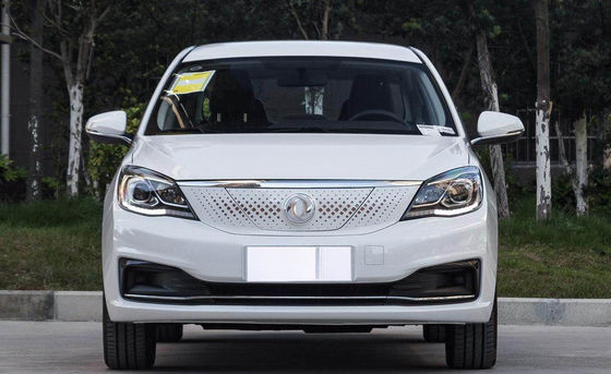 400KM Dongfeng Fengshen E70 Mobil Kompak Listrik Murni 4 Pintu 5 Kursi