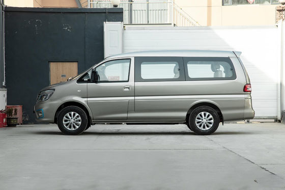 M5EV MPV Dongfeng Motor Listrik Kendaraan 400KM 4 Pintu 5-9 Kursi