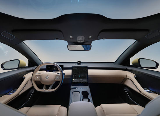Mobil Listrik Et5 NIO Menengah Kinerja Tinggi 550-700KM 4 Pintu 5 Kursi