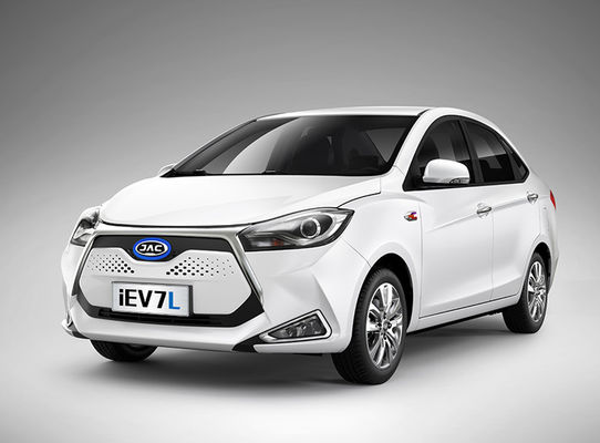 4 Pintu 5 Kursi Mobil Listrik JAC 320KM JAC IEV7L Mobil Ev Kecil