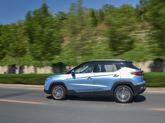 Mobil Listrik IEVS4 JAC 402-470KM 5 Pintu 5 Kursi Rentang Mengemudi Panjang