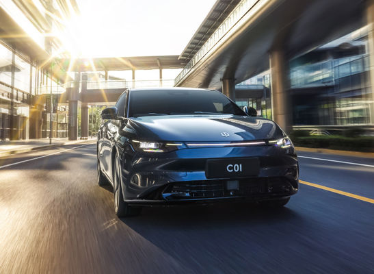 Leap Motor C01 Mobil Listrik Murni Menengah Besar 525-717KM 4 Pintu 5 Kursi