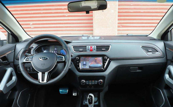 IEV7S JAC Motors Kendaraan Listrik Mobil JAC Ev 402KM 5 Pintu 5 Kursi