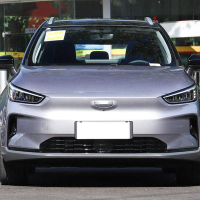 Geometri C Geely Electric Car Compact 400-550KM 5 Pintu 5 Kursi