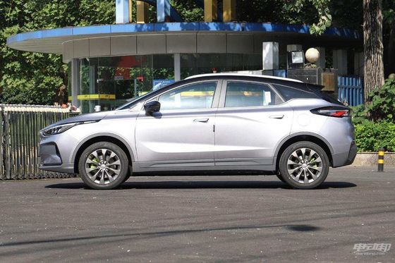 Geometri C Geely Electric Car Compact 400-550KM 5 Pintu 5 Kursi