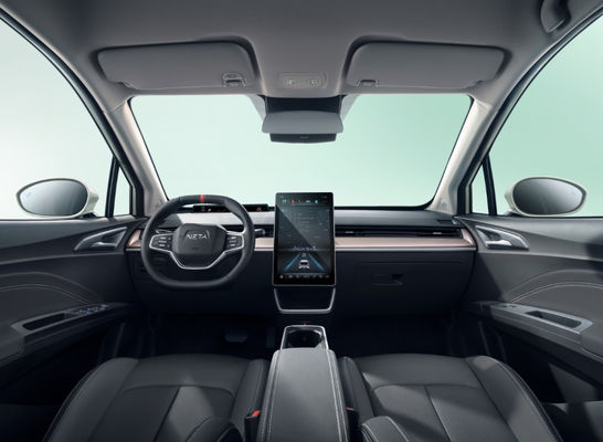 301-401KM Mobil Listrik Hozon Suv 5 Pintu 5 Kursi LFP Performa Tinggi