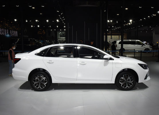 0,5H Pengisian Cepat SAIC Motor Mobil Listrik Roewe I6 MAX EV 502-605KM