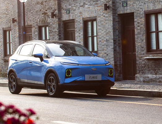 Geometri E Small SUV EV Cars 320-410KM Luxury Electric Suv 60kw