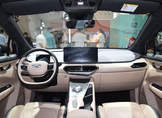 Geometri C Suv Mobil Listrik 400-550KM Kompak Dengan 5 Pintu 5 Kursi