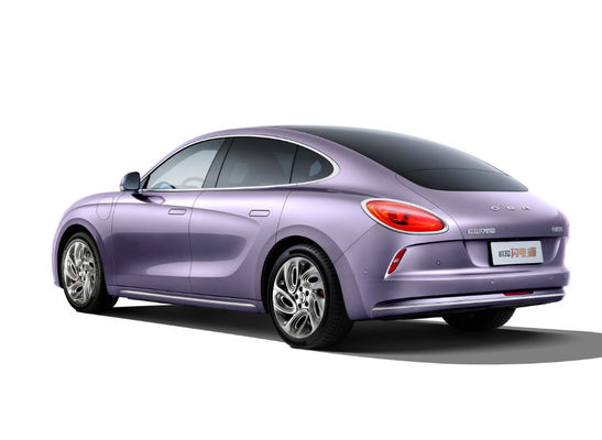 4 Pintu 5 Kursi ORA Lightning Cat 555-705KM Kendaraan Listrik Murni Otomatis