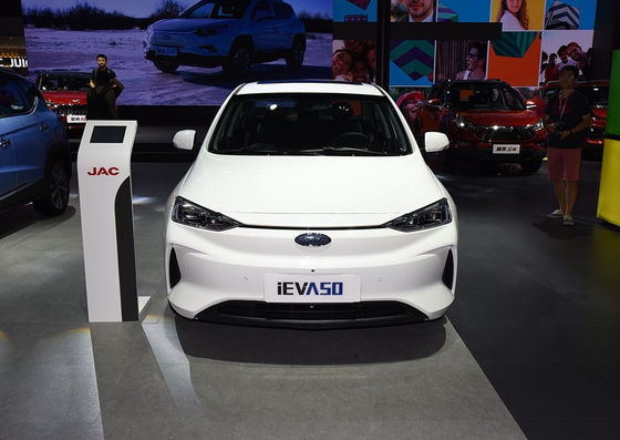 JAC IEVA50 Jianghuai 2020-2021 Kendaraan Listrik Otomatis 350-402KM 4 Pintu 5 Kursi
