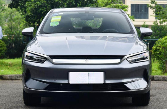 400-600KM Compact Byd Qin Plus Ev 4 Pintu 5 Kursi Performa Tinggi