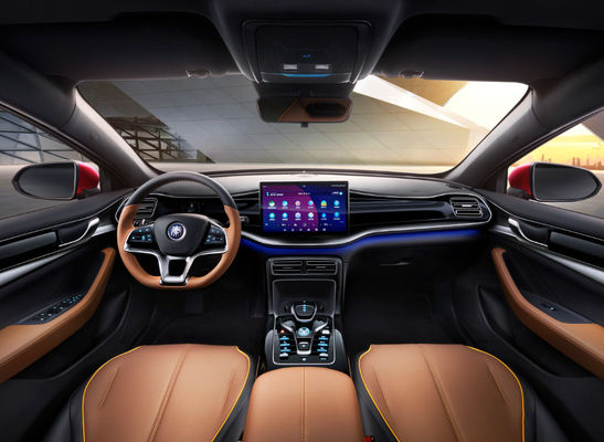 400-600KM Compact Byd Qin Plus Ev 4 Pintu 5 Kursi Performa Tinggi