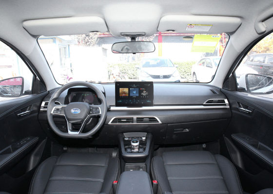E3 Byd Sedan Mobil Listrik Standar Resmi 401KM 4 Pintu 5 Kursi