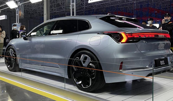 Zeekr 001 Silver 2023 Pure Ev Cars 546-1032KM Jarak Jauh Performa Tinggi